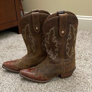 Size 1.5 Tony Lama western boots